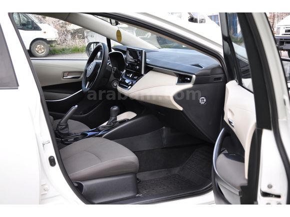 BİLENLER OTO'DAN 2019 COROLLA TEMİZ DÜŞÜK KM'Lİ YAKIT CİMRİSİ