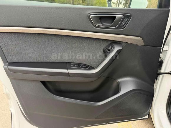 BOYASIZ 2023 MODEL SEAT ATECA 1.5 EcoTSI XPERİENCE DSG