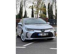 TEMİZ TOYOTA COROLLA HİBRIT 2019 