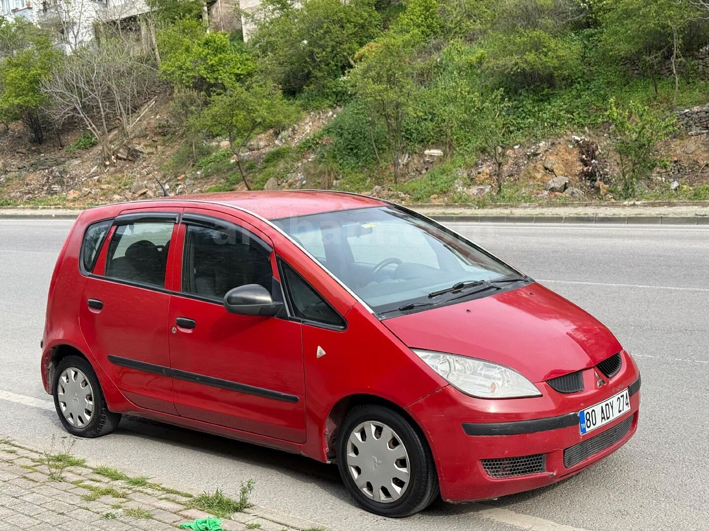 Galeriden Mitsubishi Colt 1.1 Inform 2005 Model Kocaeli 254.000 km Kırmızı 6