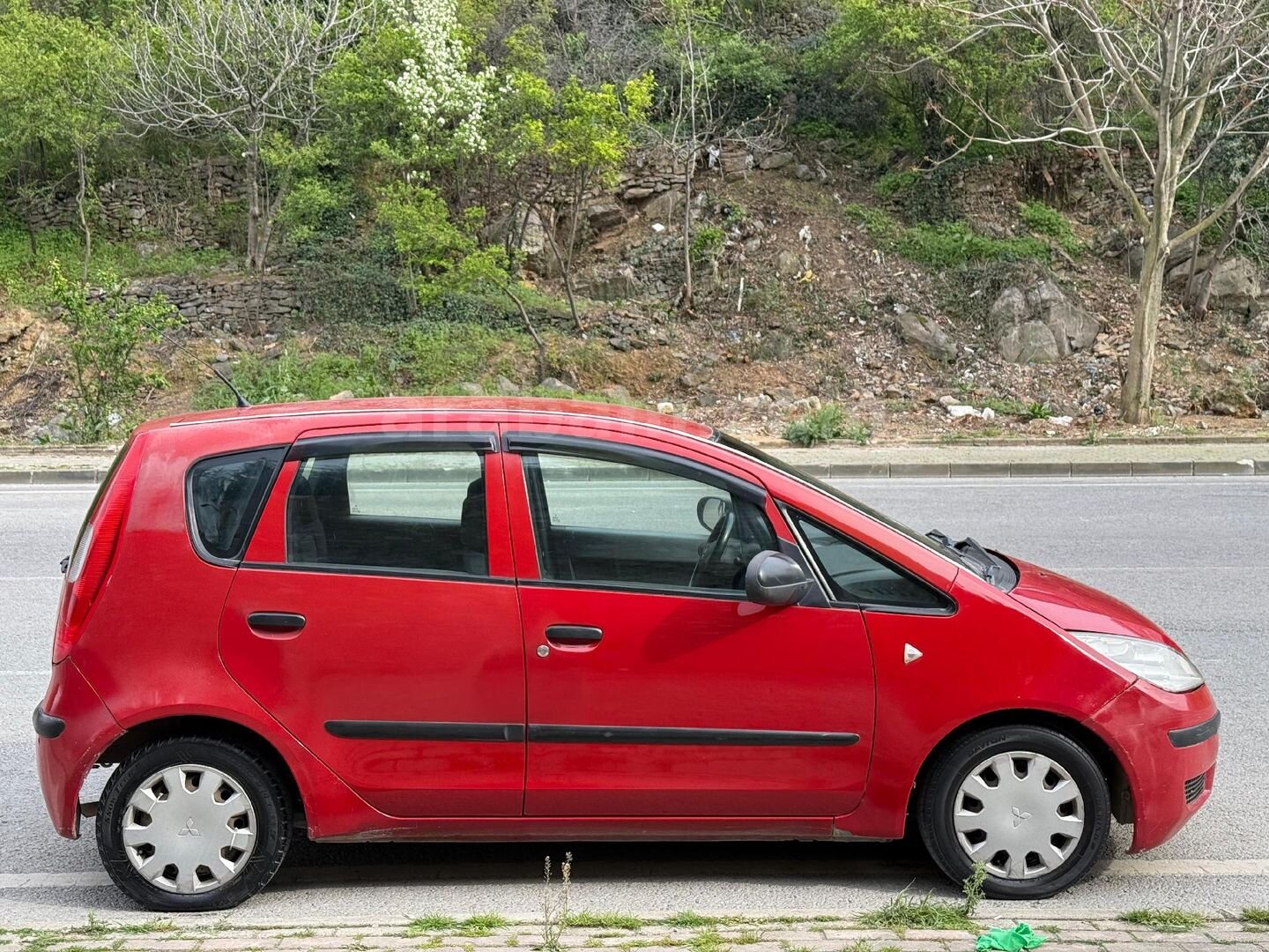 Galeriden Mitsubishi Colt 1.1 Inform 2005 Model Kocaeli 254.000 km Kırmızı 4