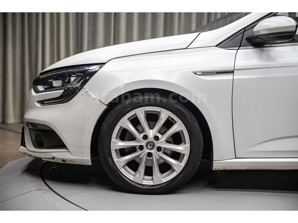 2018 RENAULT MEGANE 1.2 TCE ICON