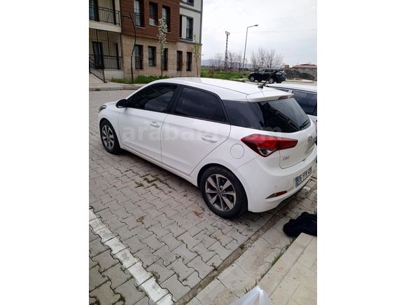 Sahibinden Hyundai i20 1.4 CRDi Style 2018 Model