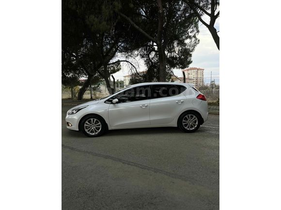 Sahibinden Kia Ceed 1.6 CRDi Comfort 2015 Model 