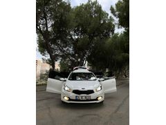 Sahibinden Kia Ceed 1.6 CRDi Comfort 2015 Model 