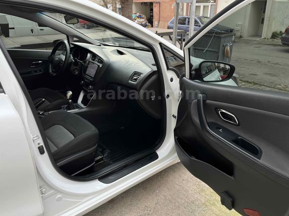 Sahibinden Kia Ceed 1.6 CRDi Comfort 2015 Model 
