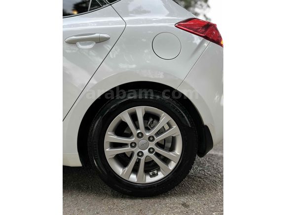 Sahibinden Kia Ceed 1.6 CRDi Comfort 2015 Model 