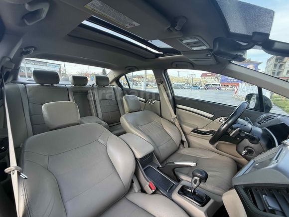 Honda Civic 1.6i VTEC Eco Elegance 2012 Model  168.000 KM
