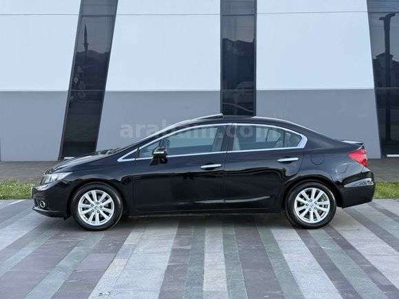 Honda Civic 1.6i VTEC Eco Elegance 2012 Model  168.000 KM