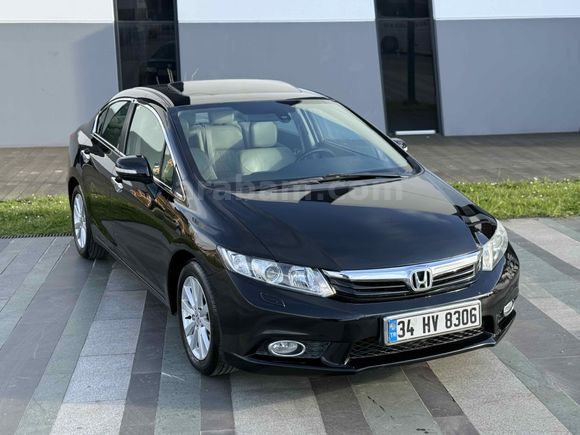 Honda Civic 1.6i VTEC Eco Elegance 2012 Model  168.000 KM
