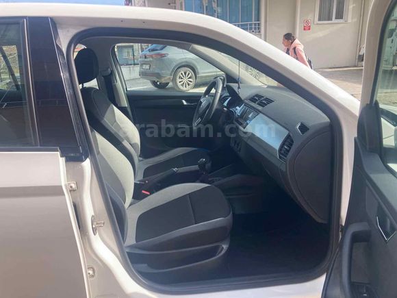 Sahibinden Skoda Fabia 1.0 Ambition 2015 Model Sinop