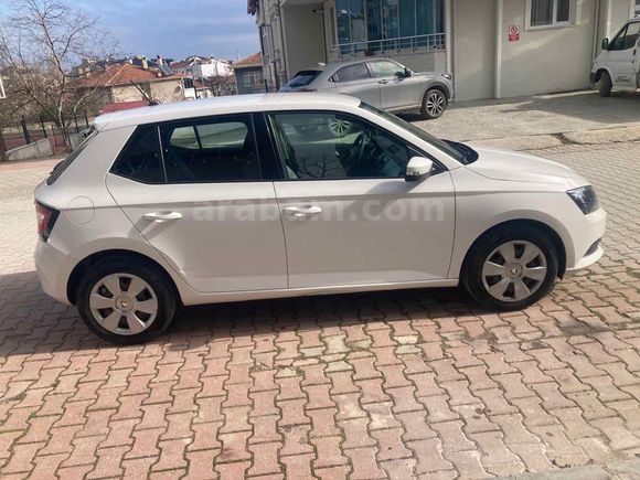 Sahibinden Skoda Fabia 1.0 Ambition 2015 Model Sinop
