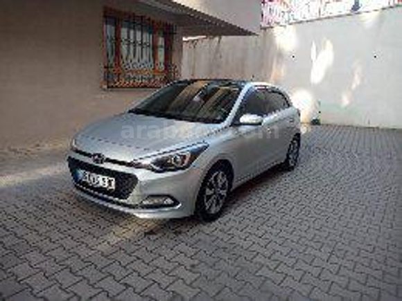 Sahibinden Hyundai i20 1.4 MPI Style 2017 Model