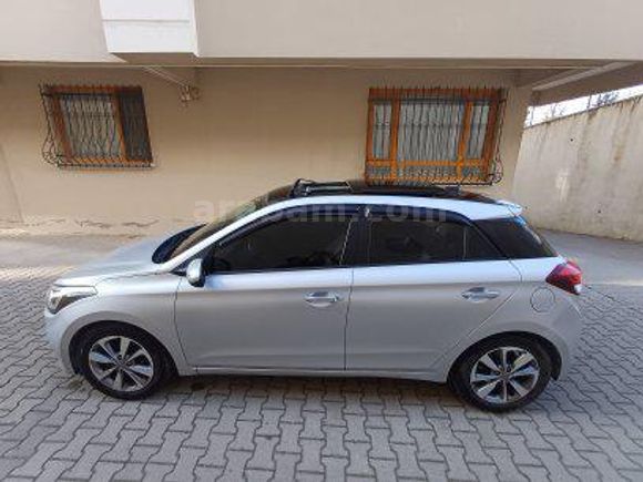 Sahibinden Hyundai i20 1.4 MPI Style 2017 Model