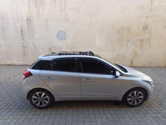 Sahibinden Hyundai i20 1.4 MPI Style 2017 Model