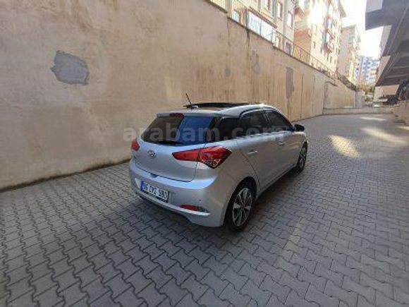 Sahibinden Hyundai i20 1.4 MPI Style 2017 Model