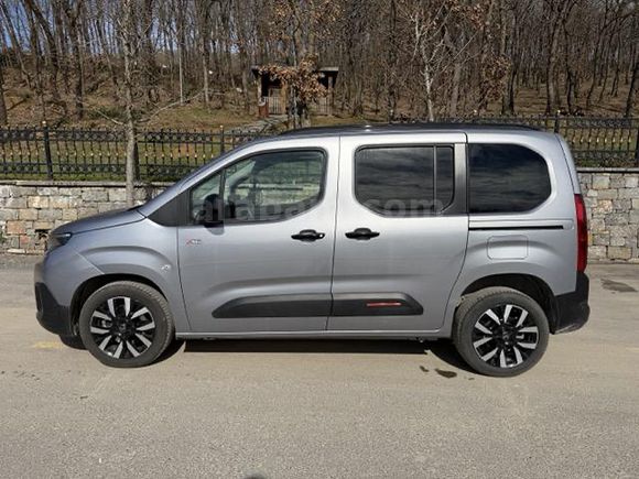 Sahibinden XTR En Dolu Model Aile Aracı - 3 YIL GARANTİ