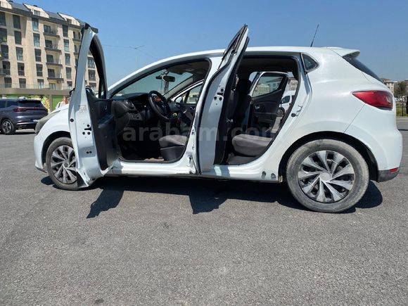 Sahibinden Renault Clio 1.2 Joy 2013 Model