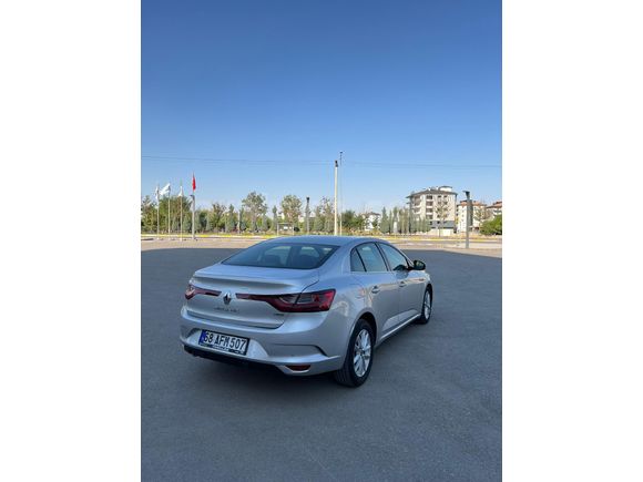 Sahibinden Renault Megane 1.5 dCi Touch 2018 Model  191.000 km