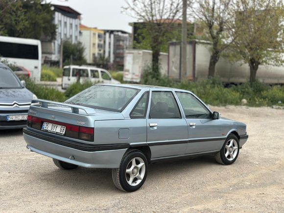 Galeriden Renault R 21 2.0 Concorde 1994 Model İzmir