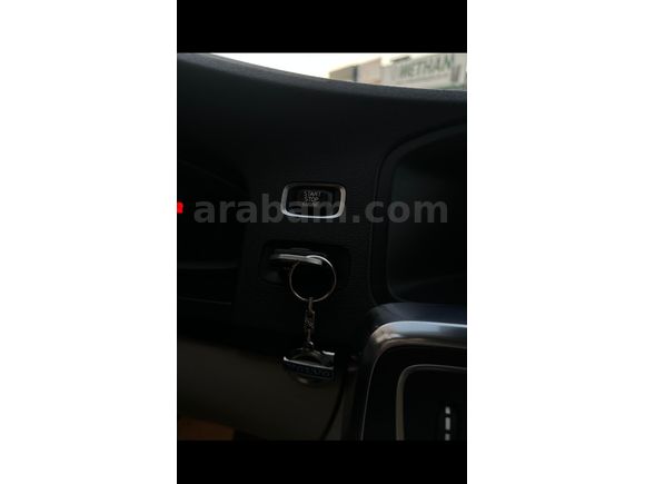 Sahibinden Volvo S60 2.0 D Advance 2014 Model  215.000 km Siyah
