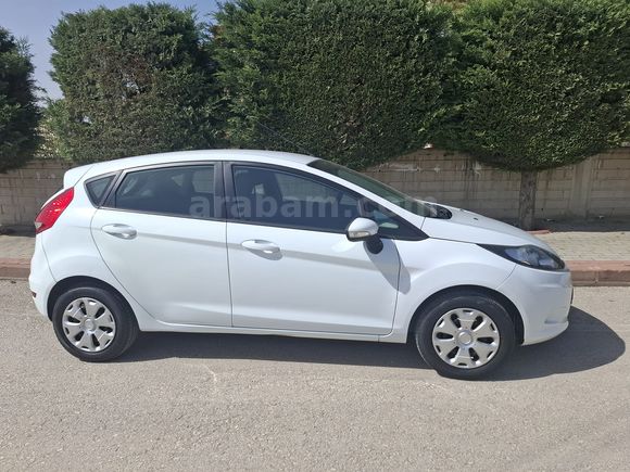 Sahibinden Düşük km.li temiz aile aracı Ford Fiesta 1.25 Trend 2011 Model 