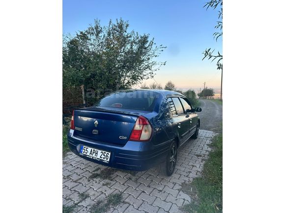 Sahibinden Renault Clio 1.4 RNA 2000 Model