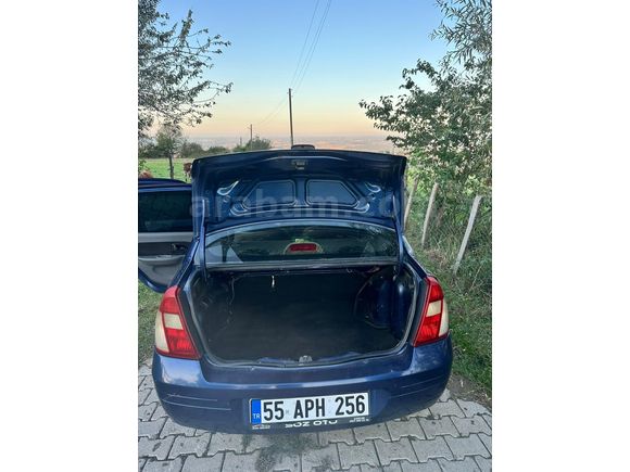 Sahibinden Renault Clio 1.4 RNA 2000 Model