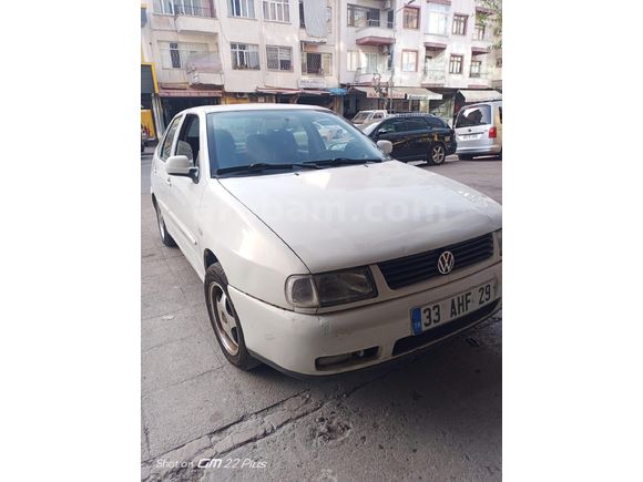 Sahibinden Volkswagen Polo 1.6 Classic 2000 Model  347.000 km Beyaz
