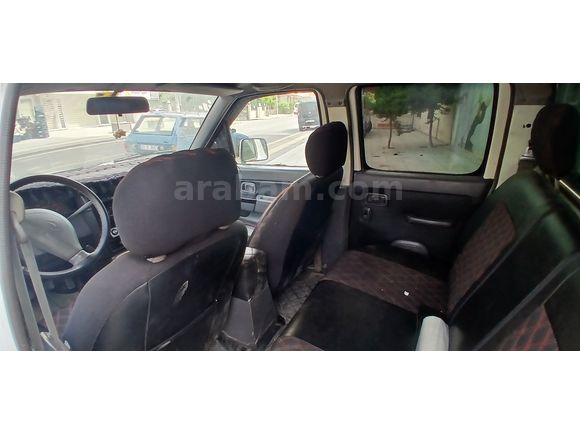 Sahibinden Klimalı Nissan Skystar Pick up1998 model 