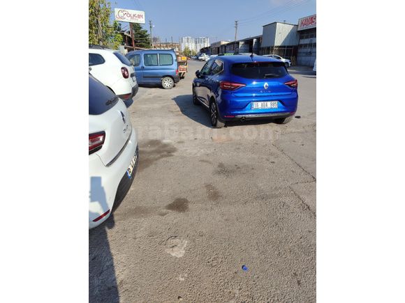 Sahibinden 2020 Clio Icon   68.000 km Mavi