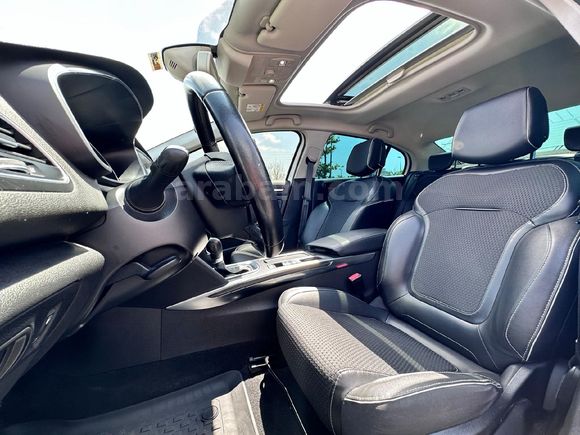 Sahibinden Renault Megane 1.2 TCe Icon 2016 Model İstanbul 132.000 km Beyaz