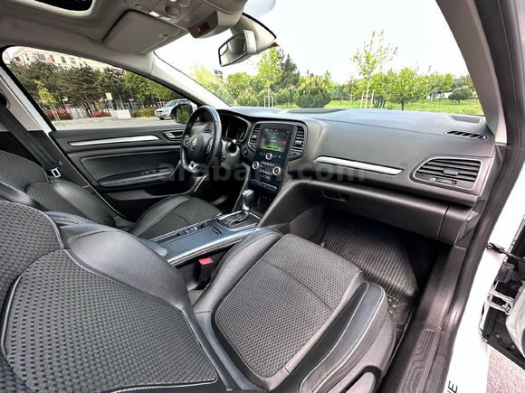 Sahibinden Renault Megane 1.2 TCe Icon 2016 Model İstanbul 132.000 km Beyaz