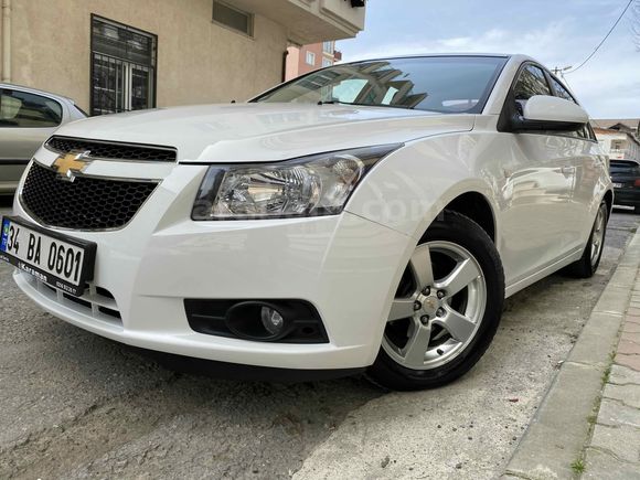 10 YILLIK SAHİBİNDEN BAKIMLI AİLE ARACI / 2012 CRUZE 124 HP OTOMATİK / BENZİN + LPG / YENİ MUAYENELİ