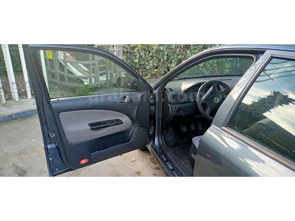 Sahibinden Skoda Octavia 1.6 Ambiente 2005 Model
