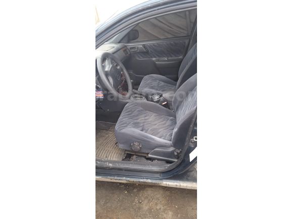 Sahibinden Toyota Carina 2.0 1998 Model  250000 km Lacivert