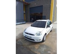 Sahibinden Ford Fiesta 1.4 TDCi Comfort 2005 Model  330.000 km Beyaz