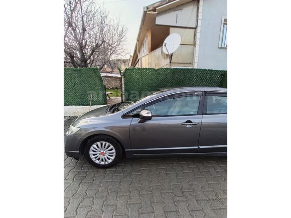 Sahibinden Honda Civic 1.6i VTEC Dream 2010 Model