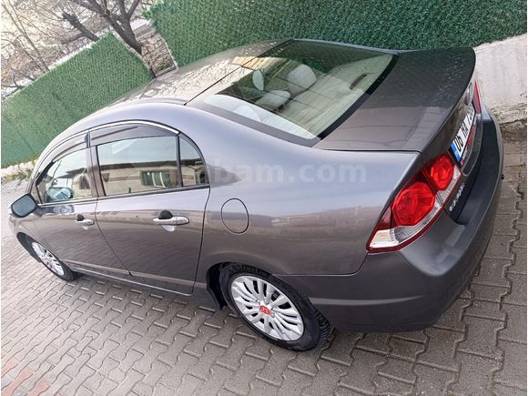 Sahibinden Honda Civic 1.6i VTEC Dream 2010 Model