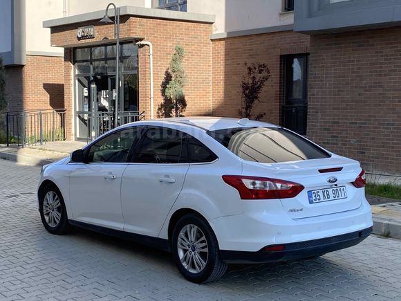 İLK SAHİBİNDEN FULL SERVIS KAYITLI TİTANYUM FOCUS 2013 