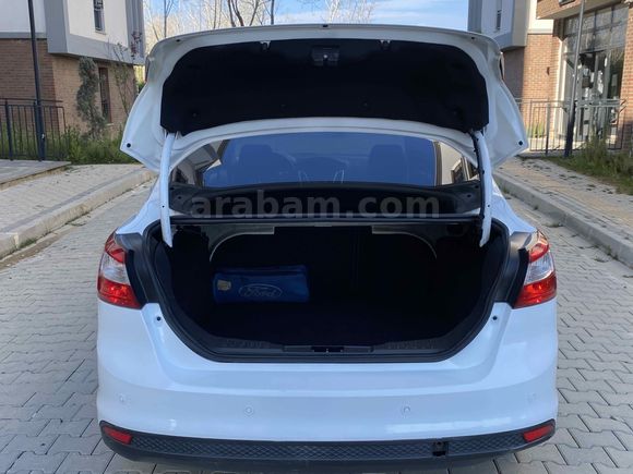 İLK SAHİBİNDEN FULL SERVIS KAYITLI TİTANYUM FOCUS 2013 