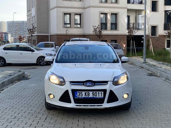 İLK SAHİBİNDEN FULL SERVIS KAYITLI TİTANYUM FOCUS 2013 