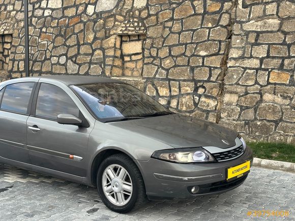 ALTUNER MOTORSDAN 2002 LAGUNA 2.0 PRIVILEGE KONUŞAN PAKET