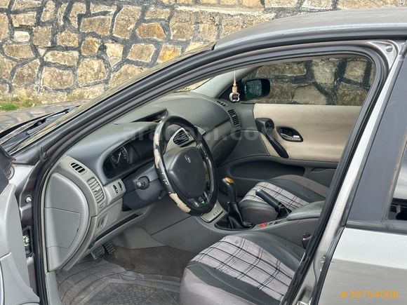 ALTUNER MOTORSDAN 2002 LAGUNA 2.0 PRIVILEGE KONUŞAN PAKET