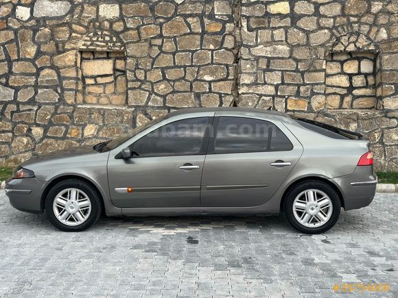 ALTUNER MOTORSDAN 2002 LAGUNA 2.0 PRIVILEGE KONUŞAN PAKET