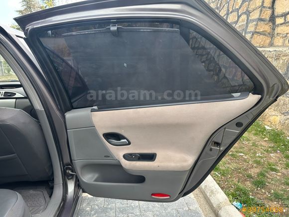 ALTUNER MOTORSDAN 2002 LAGUNA 2.0 PRIVILEGE KONUŞAN PAKET