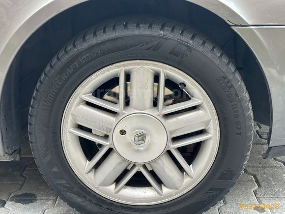 ALTUNER MOTORSDAN 2002 LAGUNA 2.0 PRIVILEGE KONUŞAN PAKET