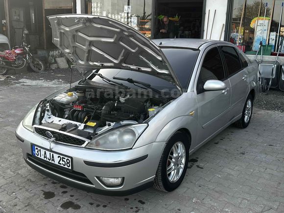 Sahibinden Ford Focus 1.6 Ghia 2004 Model 