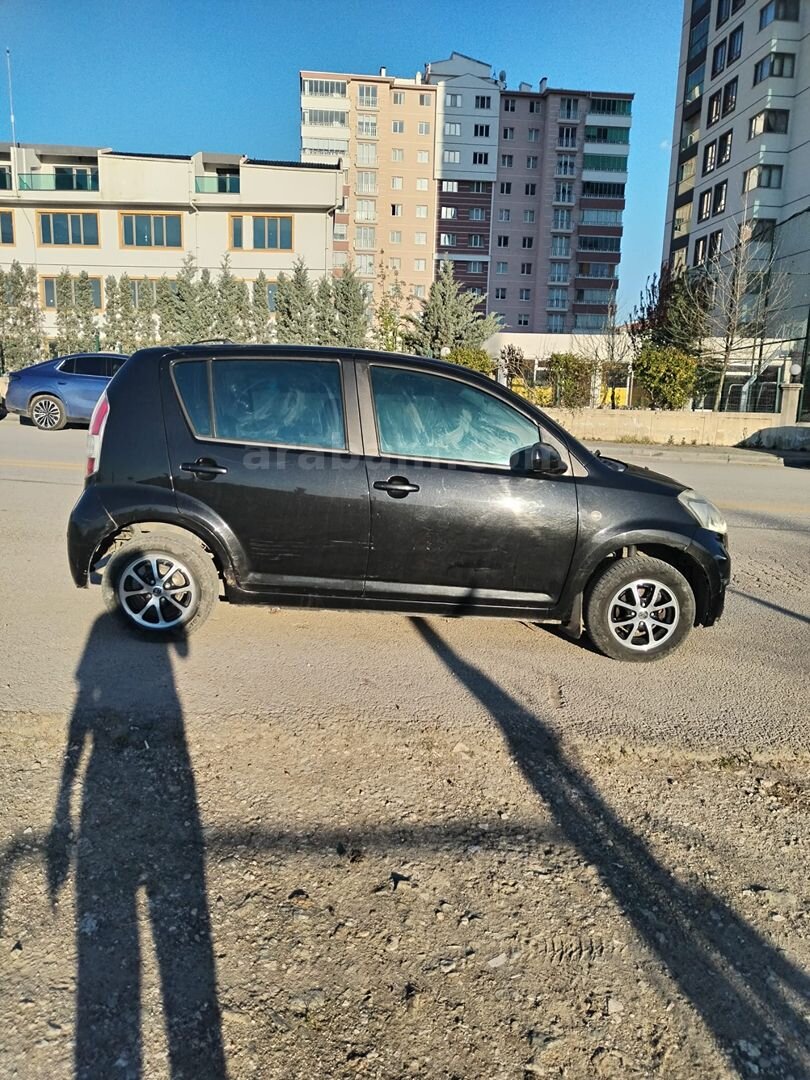 Sahibinden Daihatsu Sirion 1.0 2008 Model Ankara 190.000 km Siyah 3