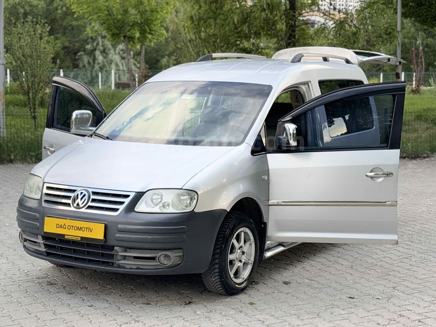 Galeriden Volkswagen Caddy 1.9 TDI Kombi 2005 Model Sivas 215.000 km Gri (Gümüş) 5